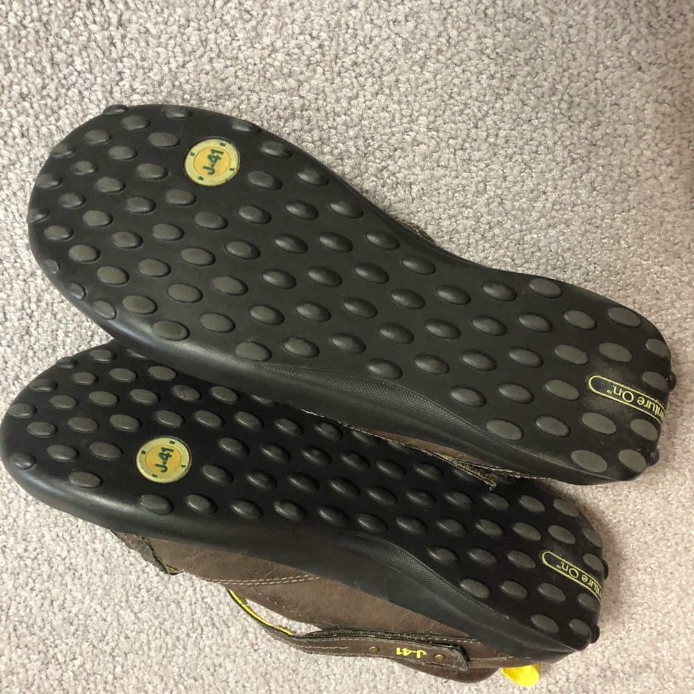 Jambu  shoes